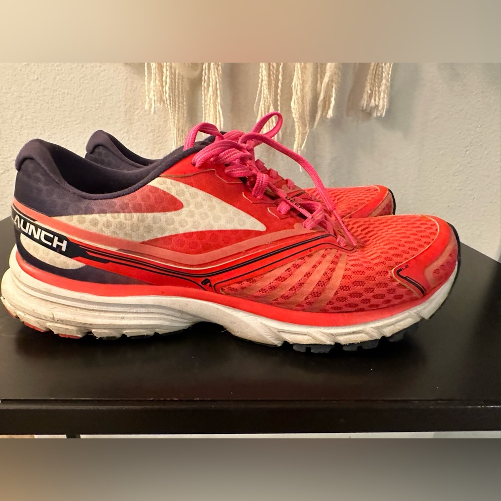 Brooks running shoe size 9
